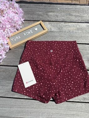 Lululemon Align No Line HR Short 4" Heart Scatter Dot Burgundy Bay size 8 nwt